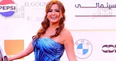 نجمات تألقن بفساتين قصيرة فى مهرجان الجونة السينمائي.. شياكة وأناقة