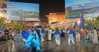 فرقة أسوان تقدم عروضها بميدان المحطة ضمن فعاليات تعامد الشمس.. لايف