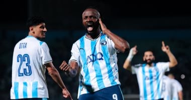ماييلى ملك النهائيات وتميمة حظ بيراميدز لتحقيق الألقاب.. فيديو