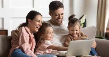 كيف تحمى ابنك من مخاطر الإنترنت بعد وقوع جريمة الإسماعيلية؟