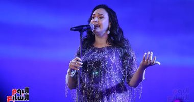 الشباب يفتتحون فعاليات اليوم الثالث لمهرجان الموسيقى العربية على أغانى العظماء.. صور 