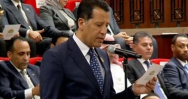 النائب هشام الحسينى ربيع يؤدى اليمين بالجلسة الافتتاحية لمجلس الشيوخ