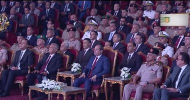الرئيس السيسى يشاهد فقرة بعنوان إرادة جيل صنعت مجد خلال الندوة التثقيفية