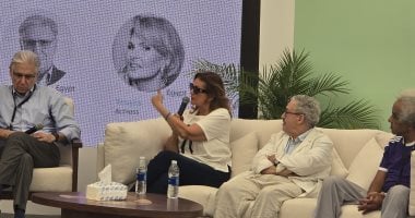 يسرا: قولت ليوسف شاهين مش فاهمة حاجة من حدوتة مصرية.. قالى ما انتى حمارة