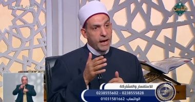 حكم تصفح الموبايل فى المسجد أثناء خطبة الجمعة؟.. أمين الفتوى يجيب