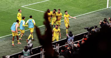 ميلان يتصدر الدوري الإيطالي بثنائية في شباك فيورنتينا.. فيديو