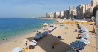 طقس الإسكندرية.. عروس البحر المتوسط الأكثر تأثرا بتغيرات المناخ.. توقعات بتأخر موسم النوات ونوة الصليبية الممطرة انقلبت حارة.. درجات الحرارة تسجل 30 درجة عظمى.. الأرصاد: "الحر" مستمر حتى السبت.. صور وفيديو