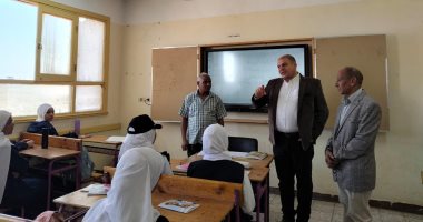 مدير تعليم قنا: لا تهاون مع إثبات حضور غائب