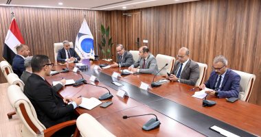 رئيس جهاز حماية المستهلك يجتمع برؤساء القطاعات ومديرى الأفرع لمتابعة الأسواق