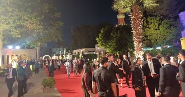 بدء توافد الجمهور على حفل عمر خيرت بمهرجان الموسيقى العربية