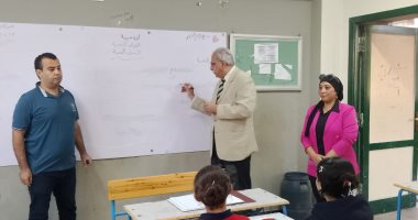 مدير تعليم القليوبية يتفقد انتظام العملية التعليمية بمدرسة الفريق الشاذلي بقليوب