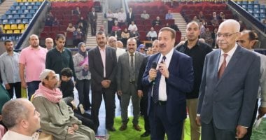 محافظ المنوفية يسلم عقود عمل لعدد من ذوى الهمم لدمجهم فى سوق العمل