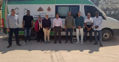 وكيل صحة الأقصر يتفقد القافلة الطبية بمركز شباب الحبيل فى مدينة البياضية بالمجان.. صور