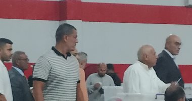 حسين لبيب يدلى بصوته فى عمومية الزمالك