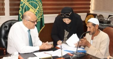 محافظ القليوبية يعقد لقاءه الأسبوعى لحل مشكلات المواطنين