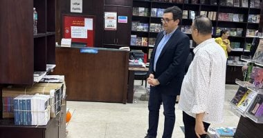 هنو يتفقد مكتبة شريف التابعة لهيئة الكتاب ويوجه بإطلاق صالون ثقافي