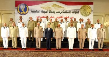 وزير الدفاع يستقبل اللواء محمود توفيق ووفد من قيادات الشرطة 