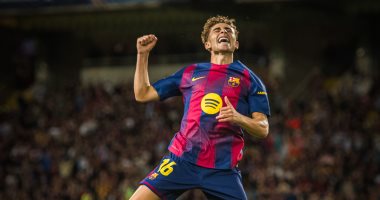 فيرمين لوبيز صاحب الهاتريك أفضل لاعب فى مباراة برشلونة ضد أوليمباكوس