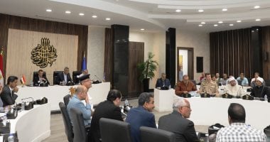 محافظ أسوان: منح إجازة لأى موظف بالمحليات حال ترشحه للانتخابات