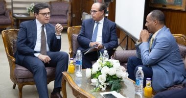 وزير الثقافة يتابع استعدادات معرض القاهرة الدولى للكتاب