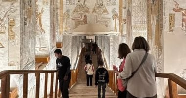 سحر التاريخ يخطف قلوب السائحين في وادي الملوك والملكات بالأقصر.. صور