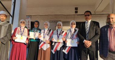 تكريم أوائل الطلاب بمسابقات المشروع الوطنى لتحدى القراءة فى سوهاج