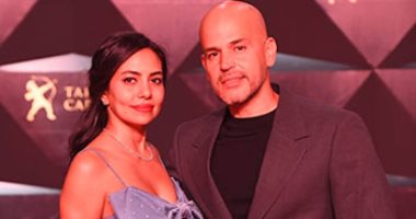 أبو فى حفل الجرامى: مصر أصل الفن.. دا العامل وهو بيدق بيغنى