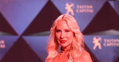 المطربة الأمريكية آمون ستار تحضر حفل الجرامى فى الأهرامات.. صور 