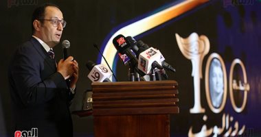 رئيس تحرير روز اليوسف: أعددنا 5 إصدارات خاصة بمرور مائة عام على الإصدار.. صور 