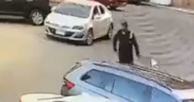 الأجهزة الأمنية تكثف جهودها لكشف لغز سرقة حقيبة من سيدة فى بورسعيد.. فيديو