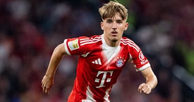 البايرن يتقدم على كلوب بروج 3-0 وابن الـ17 لينارت كارل يدخل التاريخ.. فيديو