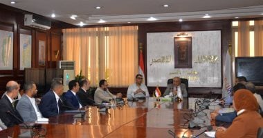 محافظ الأقصر يعقد اجتماعا لمتابعة الموسم السياحى وتطوير المنظومة الأثرية