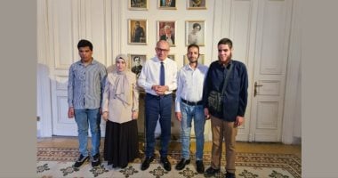 سفير تركيا فى مصر يثمن التعاون فى مجال التعليم ويستضيف طلابا مكفوفين