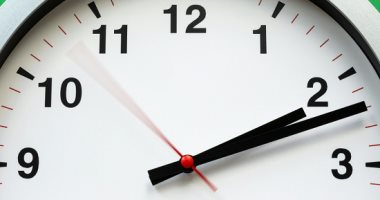 لو بتعانى من الأرق أيام الشغل.. 5 خطوات تساعدك على النوم بدرى ببساطة