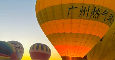 مناظر ساحرة لا تنسى.. رحلات البالون الطائر بالأقصر تخطف قلوب السائحين.. صور