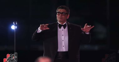 المايسترو علاء عبد السلام يفتتح حفل مهرجان الموسيقى العربية بعزف فاتت جنبنا