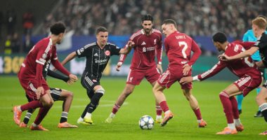 ليفربول يفك عقدته بخماسية في شباك آينتراخت فرانكفورت بدوري الأبطال