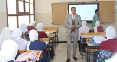 وكيل وزارة التعليم بالجيزة يوجه بتكثيف الإشراف اليومى فى المدارس