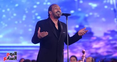 علي الحجار يطرب جمهور الموسيقى العربية بأجمل أغانيه ويغني لأم كلثوم.. صور 