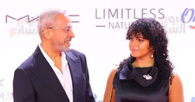 النجوم وأبناؤهم يخطفون الأضواء على السجادة الحمراء لحفل ختام مهرجان الجونة