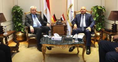 افتتاح مصنع متخصص فى صناعة الضفائر الكهربائية بمدينة الروبيكى للجلود