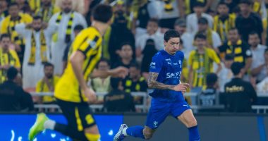 الهلال يقسو على اتحاد جدة بثنائية فى قمة الدورى السعودى