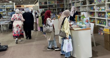 إقبال الأطفال على معرض النيابة العامة للكتاب في طرابلس