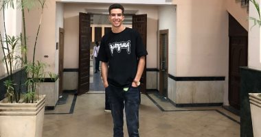 رحلة تفوق بمدرسة فنية.. عبد الرحمن صنع سيارة كهربائية والتحق بهندسة عين شمس