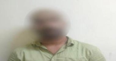 ضبط قائد سيارة تحرش لفظيًا بسيدة على طريق الأوتوستراد بالقاهرة