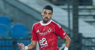 طاهر محمد طاهر لاعب الاهلى