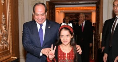 من هى الطفلة الفلسطينية ريتاج التى جلست بجوار الرئيس؟.. إنفوجراف