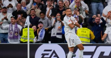 شوط مثير ينتهى بتقدم ريال مدريد ضد برشلونة 2-1 والفار يمنع هدفين.. فيديو وصور 