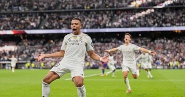نيوز برو : 
                                            ريال مدريد يخطف برشلونة 2-1 ويواصل صدارة ترتيب الدورى الإسبانى.. فيديو وصور
                                         نيوز برو : 
                                            ريال مدريد يخطف برشلونة 2-1 ويواصل صدارة ترتيب الدورى الإسبانى.. فيديو وصور
