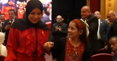 عمة ريتاج تكشف تفاصيل لقاء الطفلة الفلسطينية بالرئيس السيسي.. فيديو